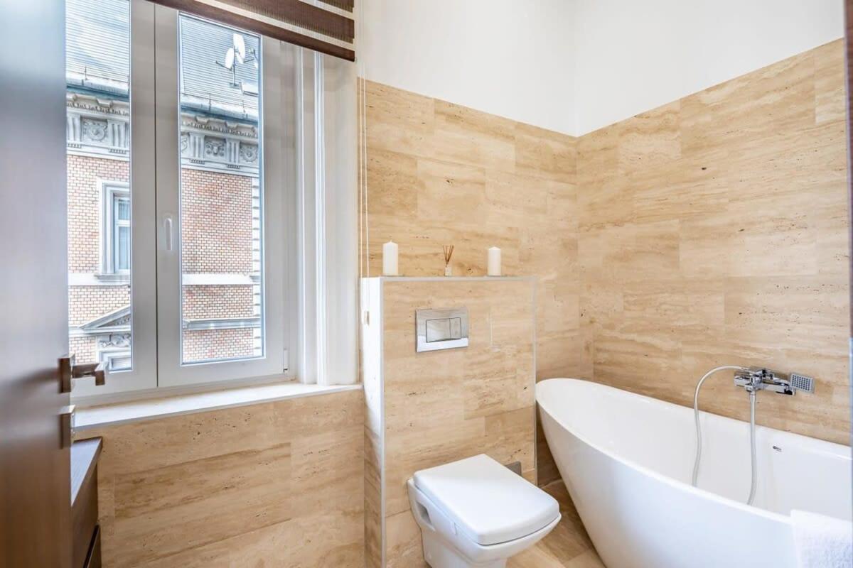 Appartement Splendid Perfectly Located Flat With Sauna à Budapest Extérieur photo