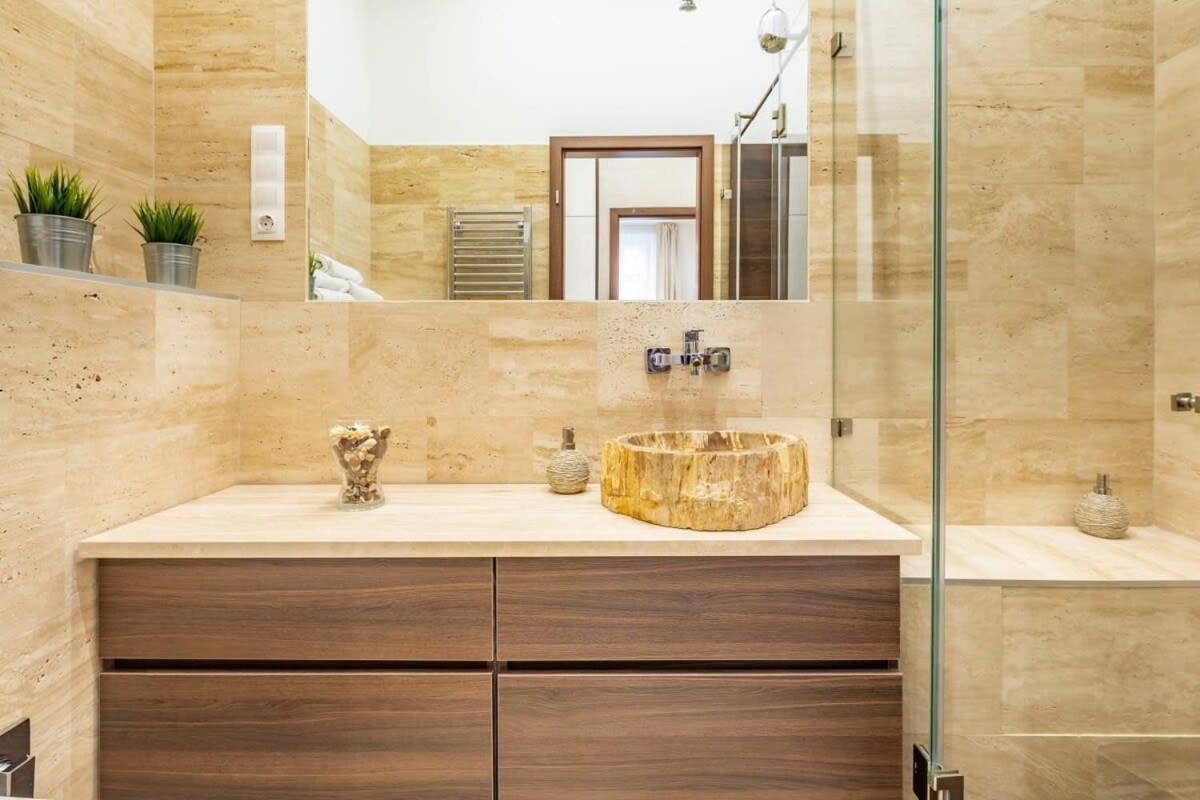 Appartement Splendid Perfectly Located Flat With Sauna à Budapest Extérieur photo