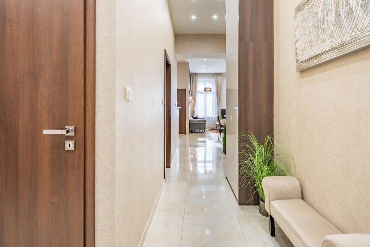 Appartement Splendid Perfectly Located Flat With Sauna à Budapest Extérieur photo
